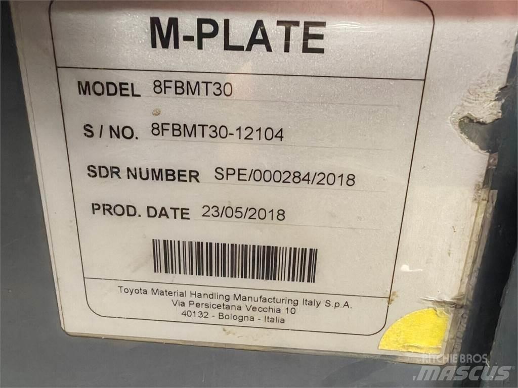 Toyota 8FBMT30 Električni viljuškari