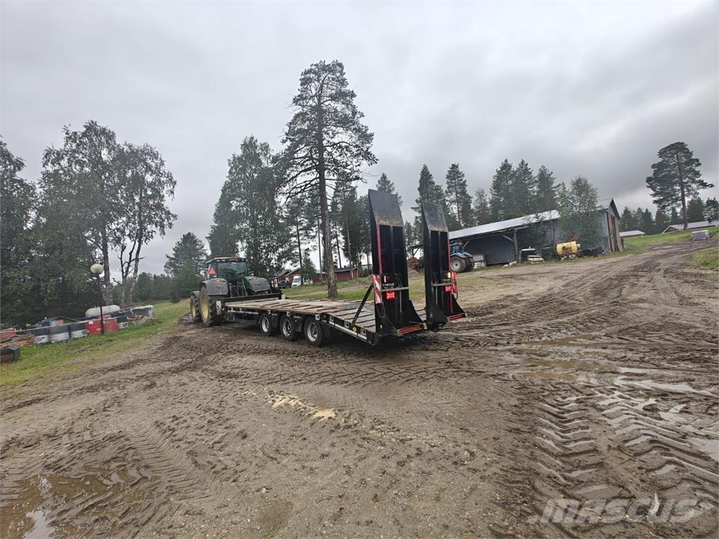 Tyrone 33 T Niski utovarivači