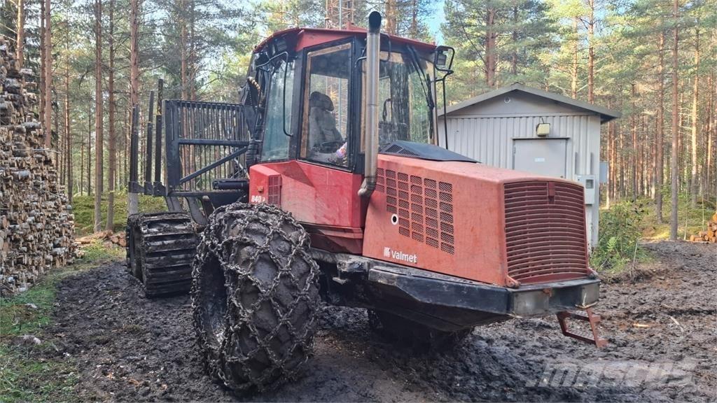 Valmet 840.2 Forvarderi