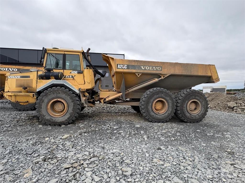 Volvo A 25 C Zglobni damperi