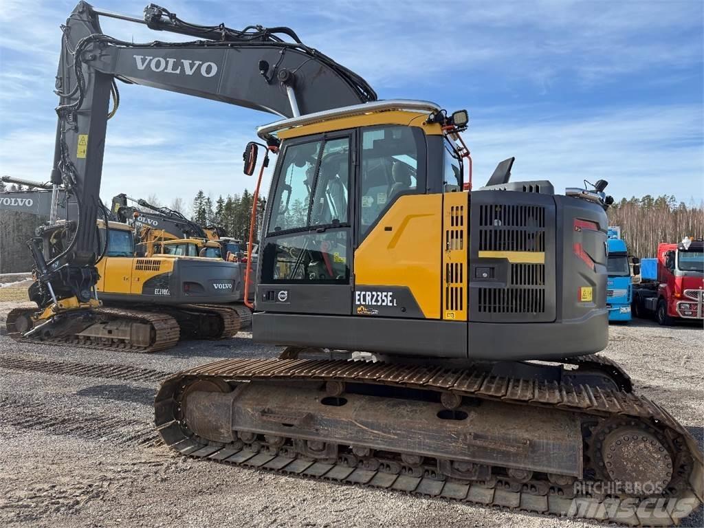 Volvo ECR235EL Bageri guseničari