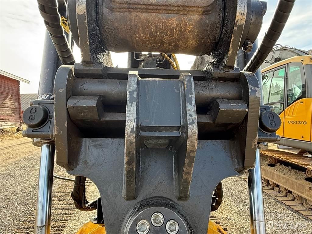 Volvo ECR235EL Bageri guseničari