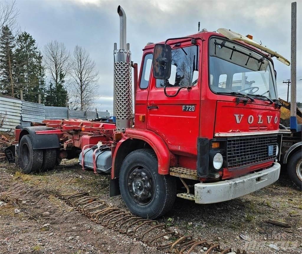 Volvo F720 Rol kiper kamioni sa kukom za podizanje tereta