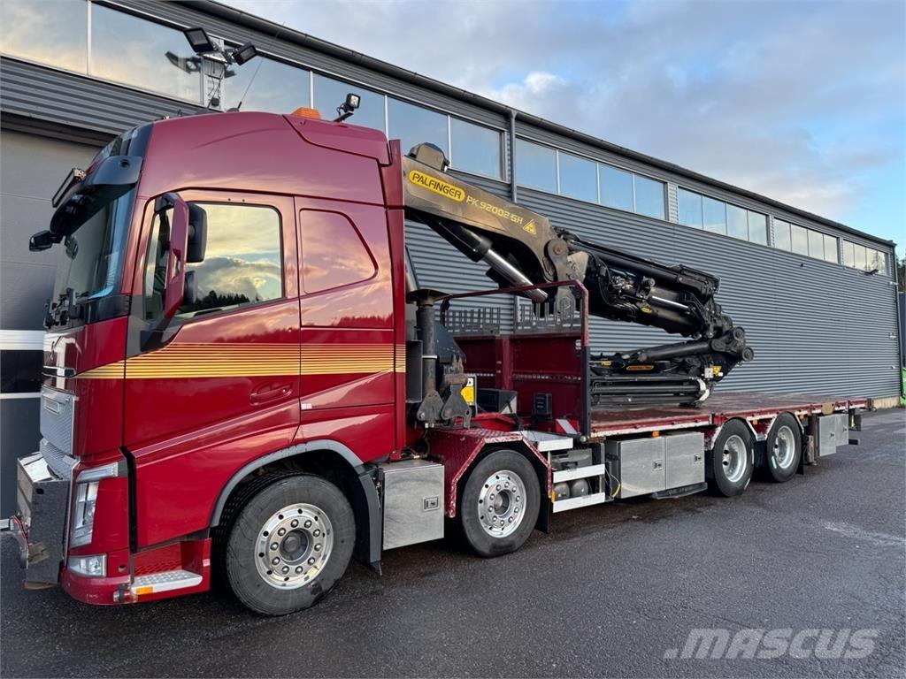 Volvo FH540 8X4 Kamioni sa kranom
