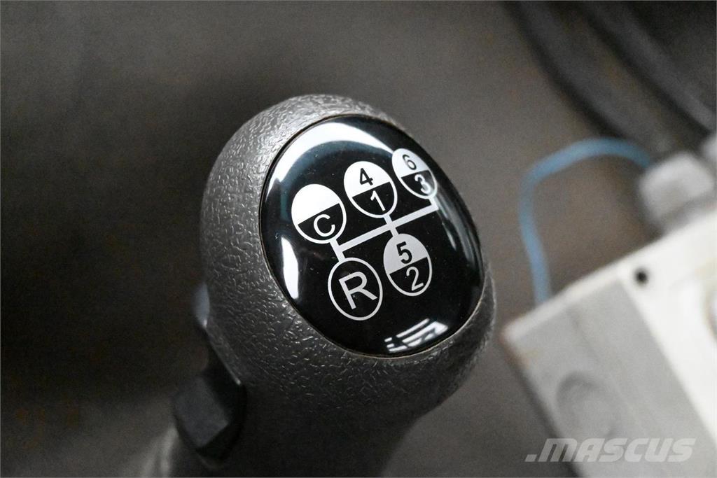 Volvo FM300 6x2 Rol kiper kamioni sa kukom za podizanje tereta