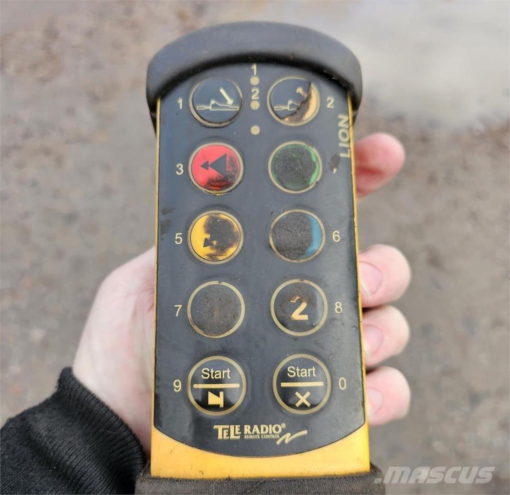 Volvo FM7 4X2 Autotransporteri