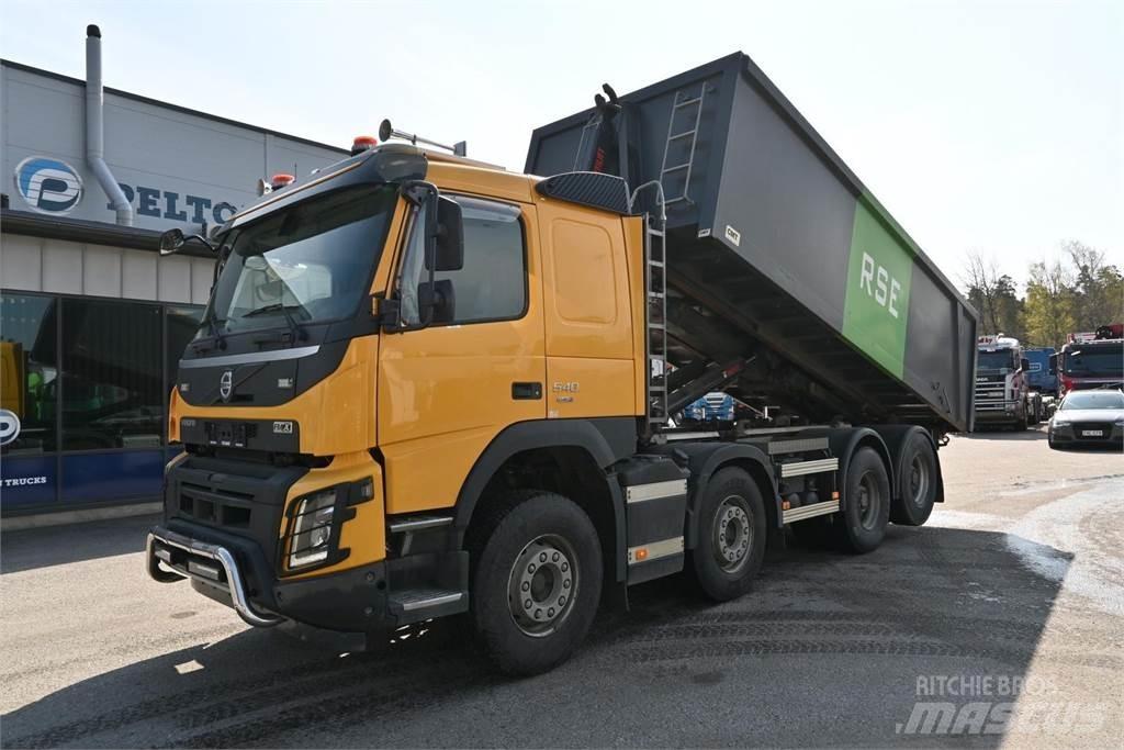 Volvo FMX540 8x4 Rol kiper kamioni sa kukom za podizanje tereta