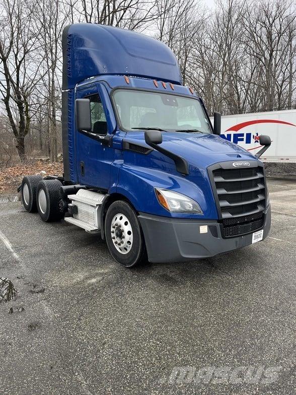 Freightliner CASCADIA 116 Tegljači