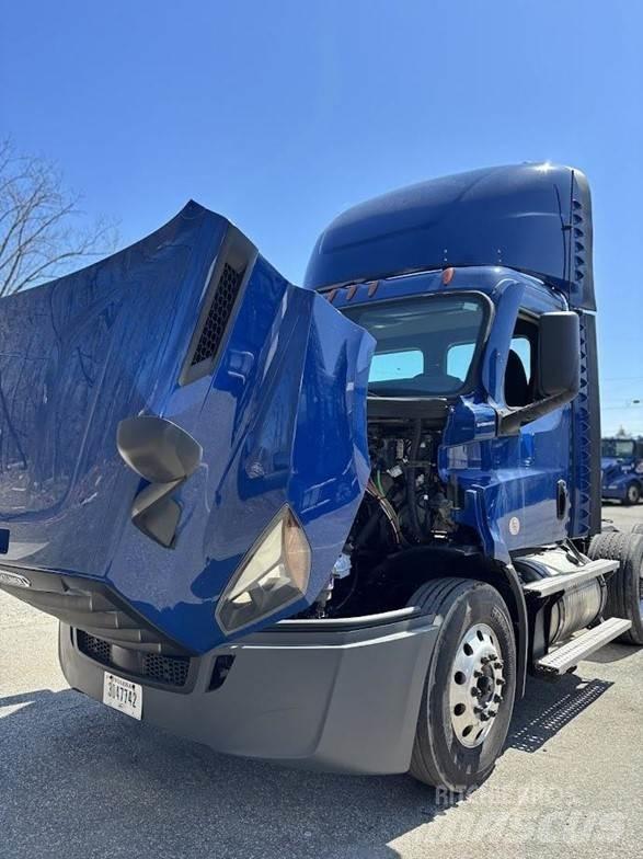 Freightliner CASCADIA 116 Tegljači