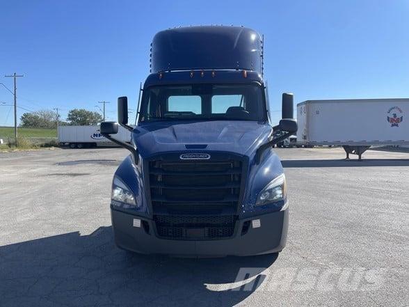 Freightliner CASCADIA 116 Tegljači