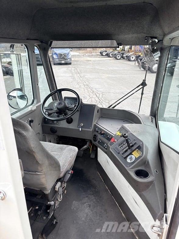 Kalmar OTTAWA 4X2 OFF-ROAD Terminalni tegljači