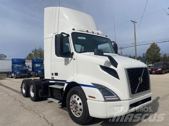Volvo VNL64T300 Tegljači