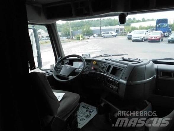 Volvo VNL64T860 Tegljači
