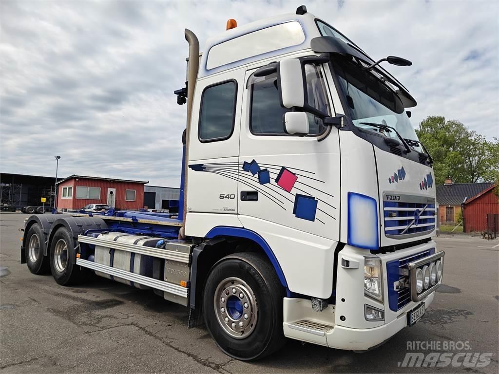 Volvo FH540 Rol kiper kamioni sa kukom za podizanje tereta