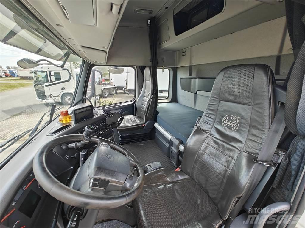 Volvo FH540 Rol kiper kamioni sa kukom za podizanje tereta