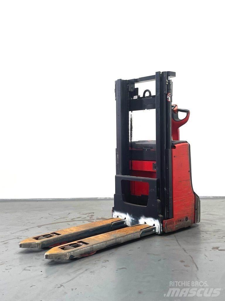 Linde D06-1160 Ručni električni viljuškar