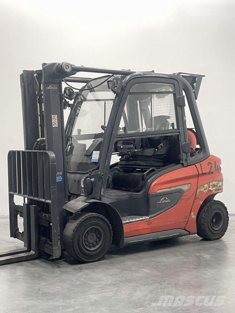 Linde H25T-01-1202 Plinski viljuškari