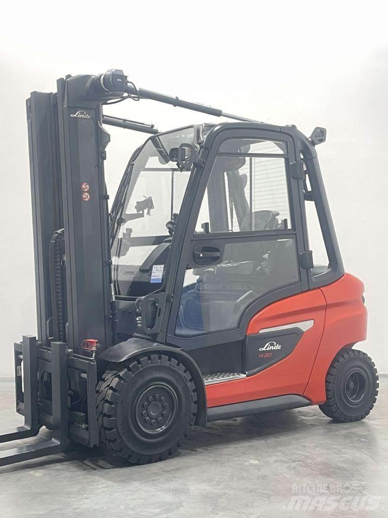 Linde H30D-01-1202 Dizelski viljuškari