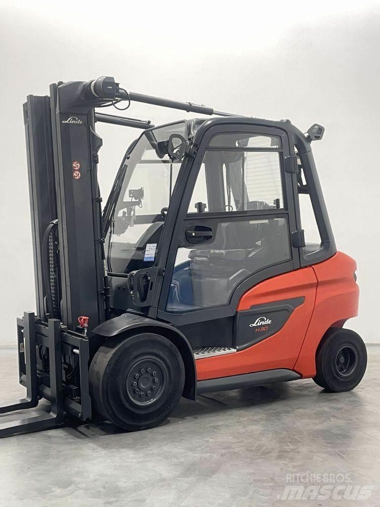 Linde H30D-01-1202 Dizelski viljuškari