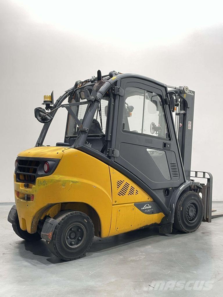 Linde H30D-02-393 Dizelski viljuškari