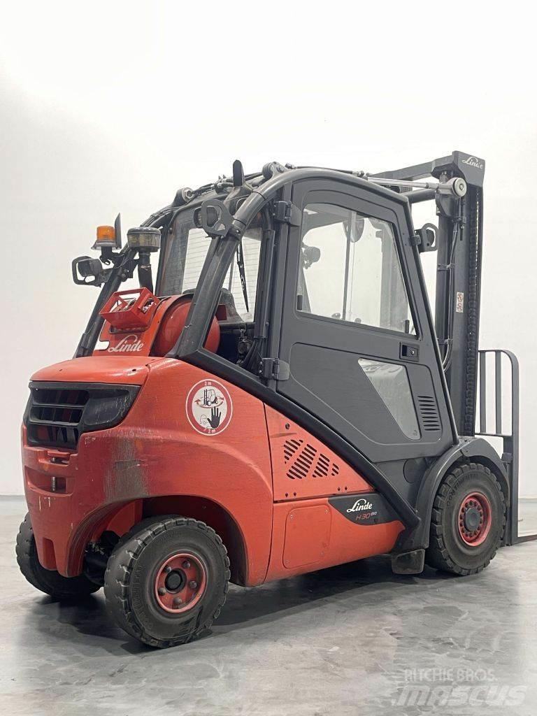 Linde H30T-02-393 Plinski viljuškari
