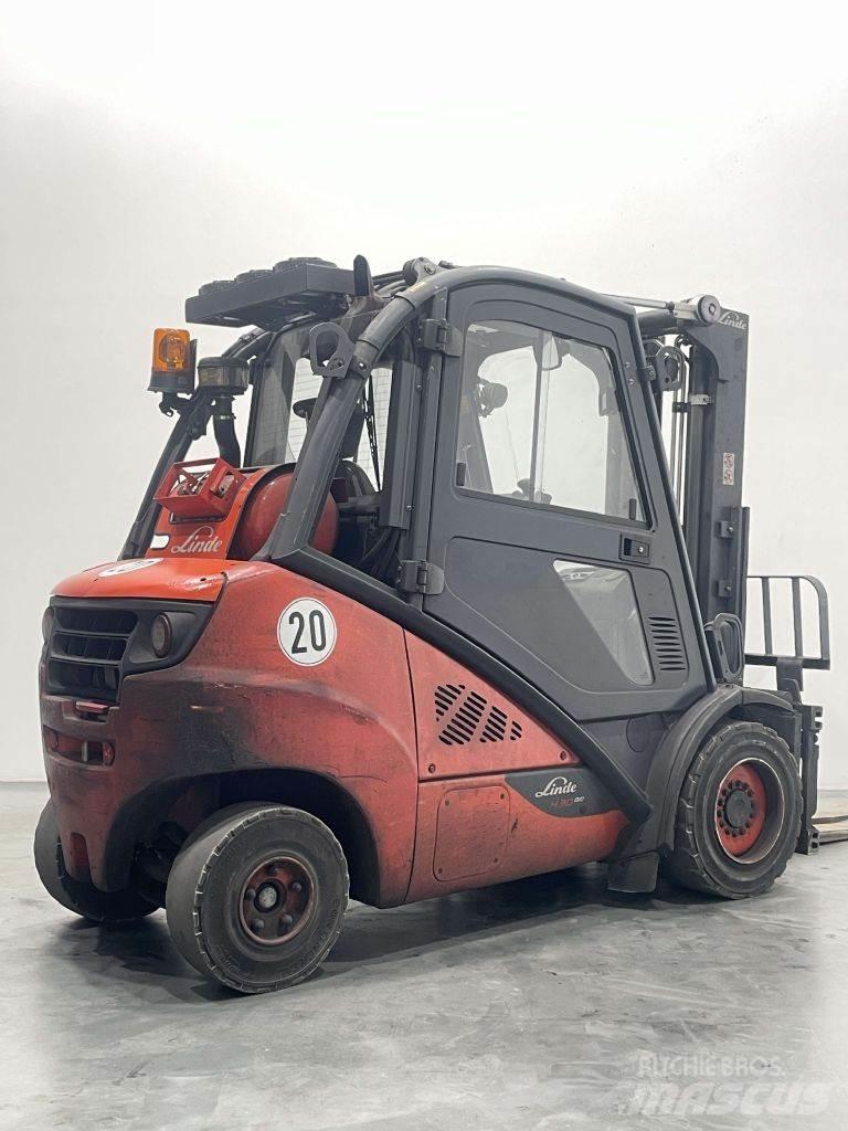 Linde H30T-02-393 Plinski viljuškari