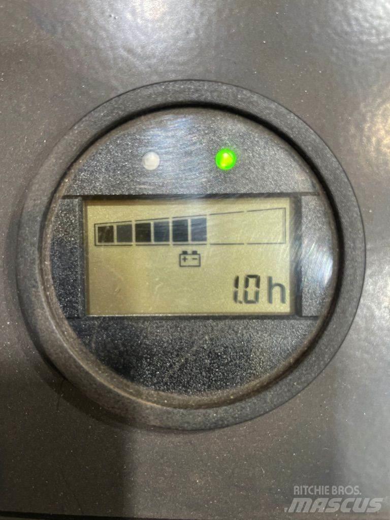 Linde T14S-1154 Nisko podizni električni viljuškar