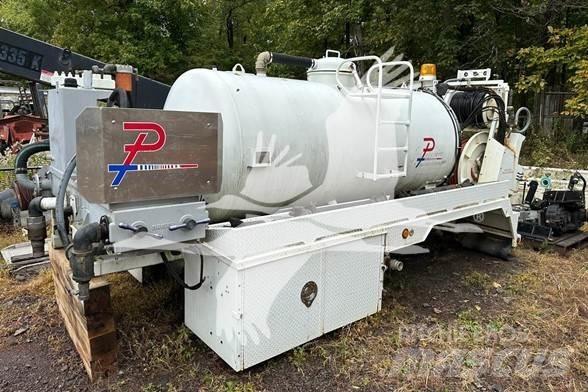  KEITH HUBER J12 Poluprikolice cisterne