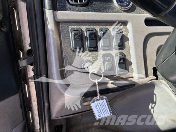 Peterbilt 365 Kamioni sa otvorenim sandukom