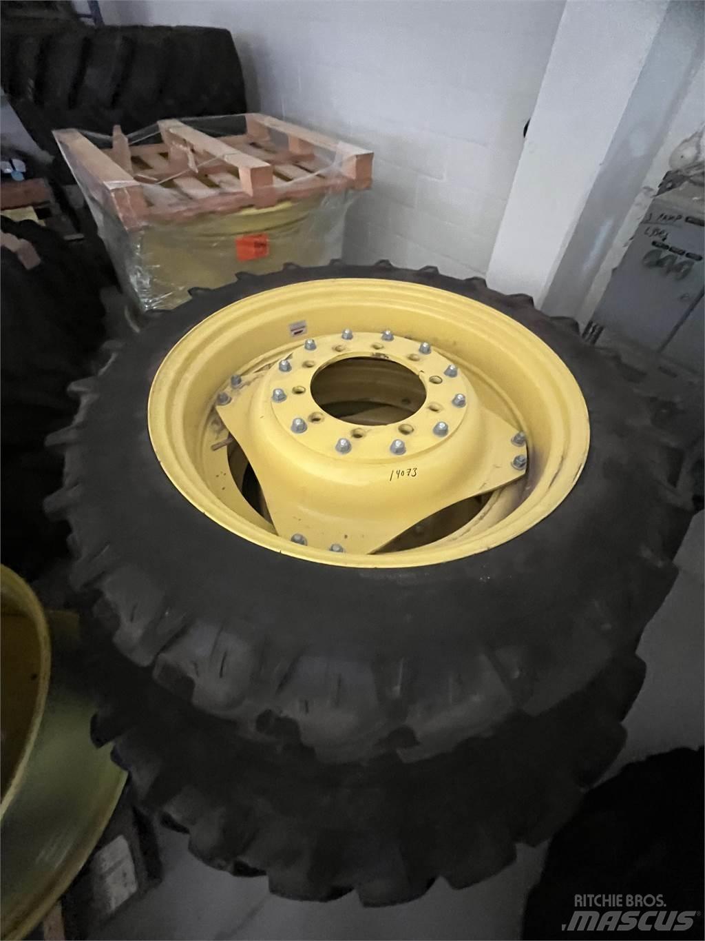  300/95X52 270/95X36 Gume, točkovi i felne