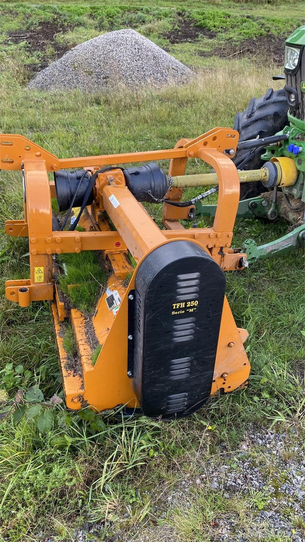 Berti TFH 250 BETESPUTS Kosilice za livade
