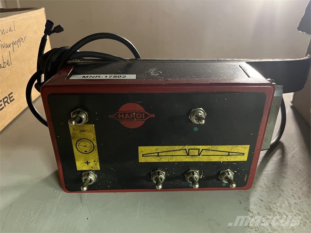 Hardi TLY 1000 Vučene prskalice