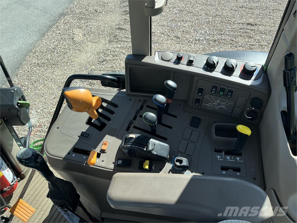 John Deere 6125M Traktori