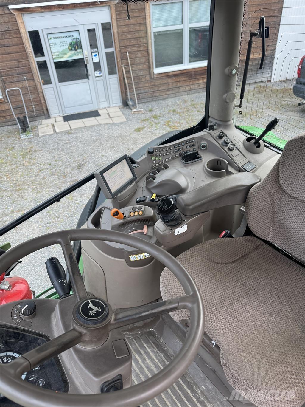 John Deere 6140R Traktori