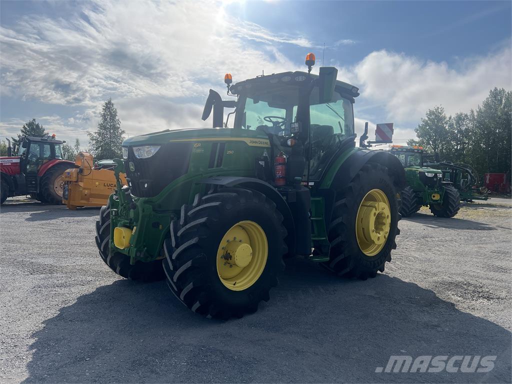 John Deere 6R 250 Traktori