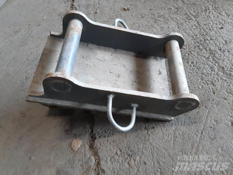  KOMBI GRIND S40 Bageri guseničari