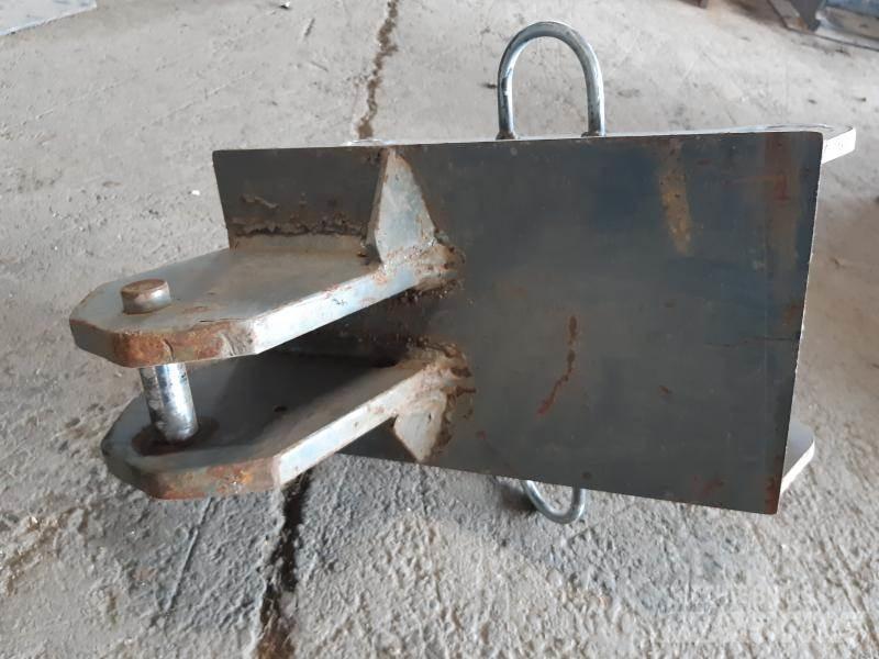  KOMBI GRIND S40 Bageri guseničari