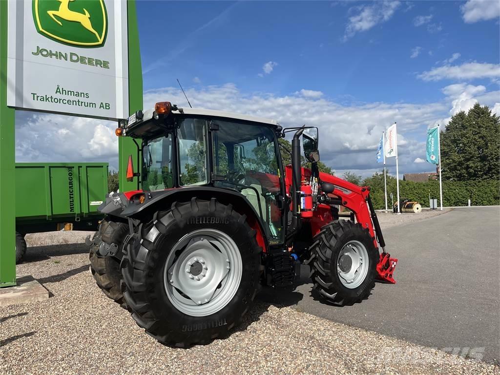 Massey Ferguson 4708M Traktori