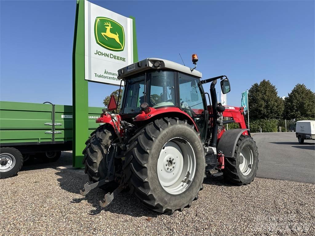 Massey Ferguson 5712 Traktori