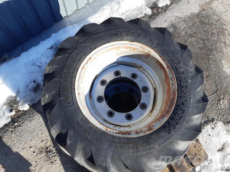  TRAKTOR HJUL 10,5/80-18 Gume, točkovi i felne