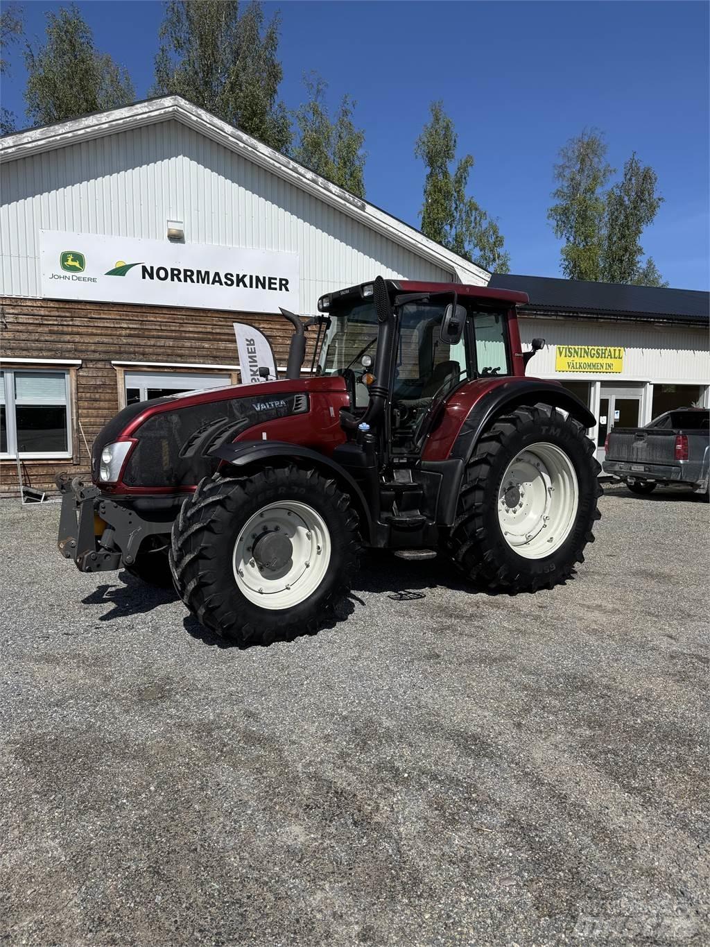 Valtra T203 Direct Traktori