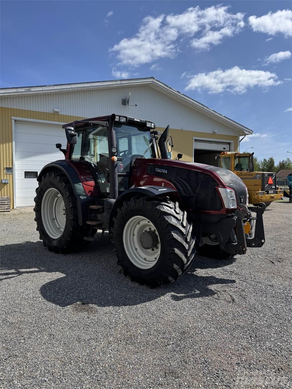 Valtra T203 Direct Traktori