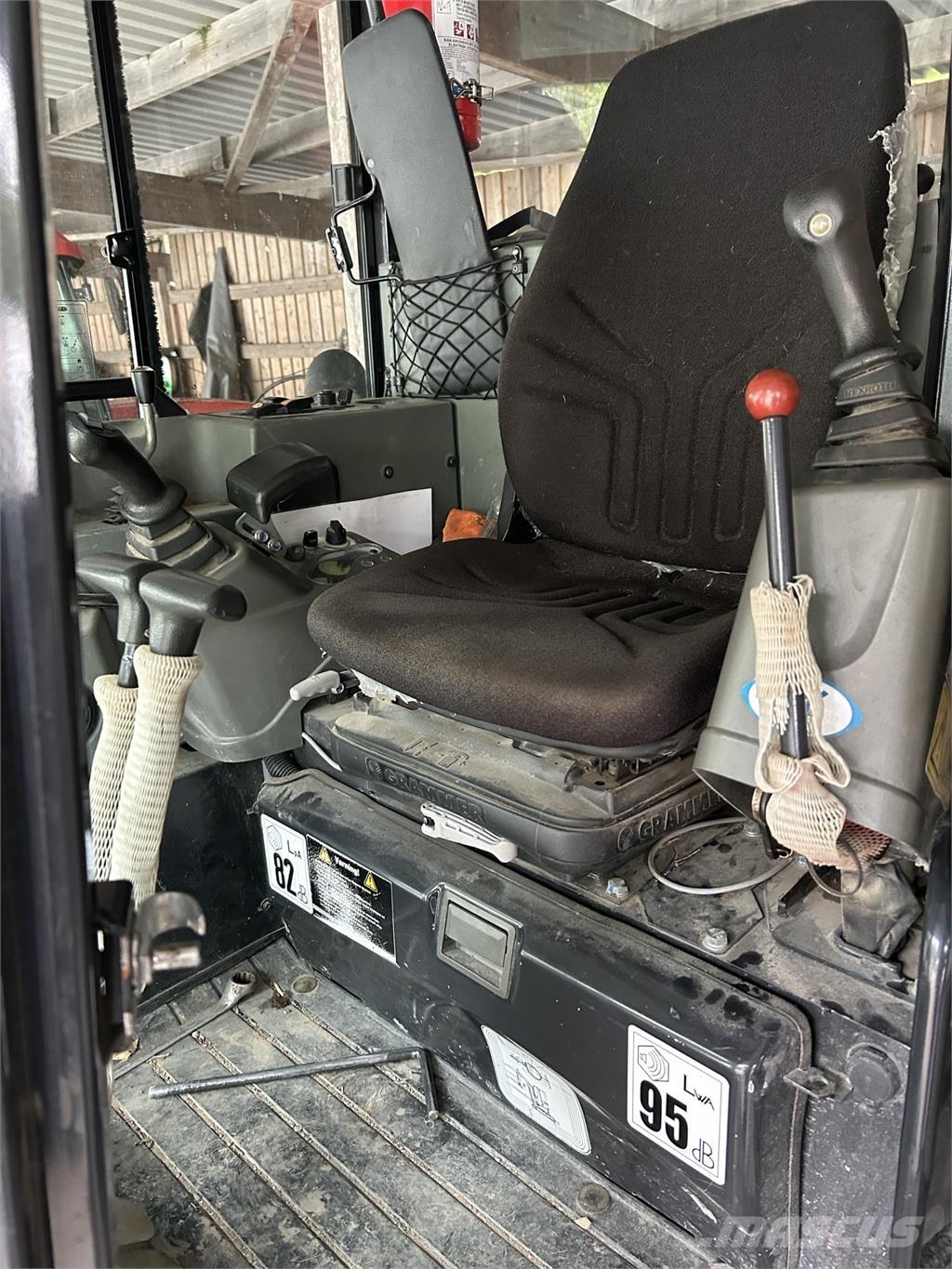 Yanmar VIO 38 GRÄVARE Utovarivači na točkove