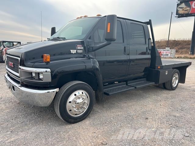 GMC C5500 Kamioni sa ravan platformom / vitlom