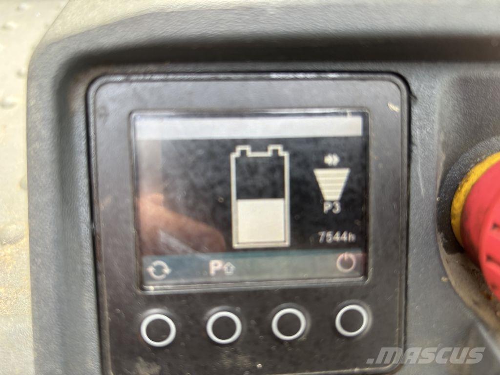 Jungheinrich ECE230 Samopogonski ručni viljuškari