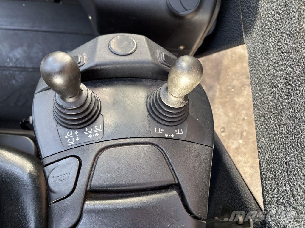 Linde H18D-01 Dizelski viljuškari