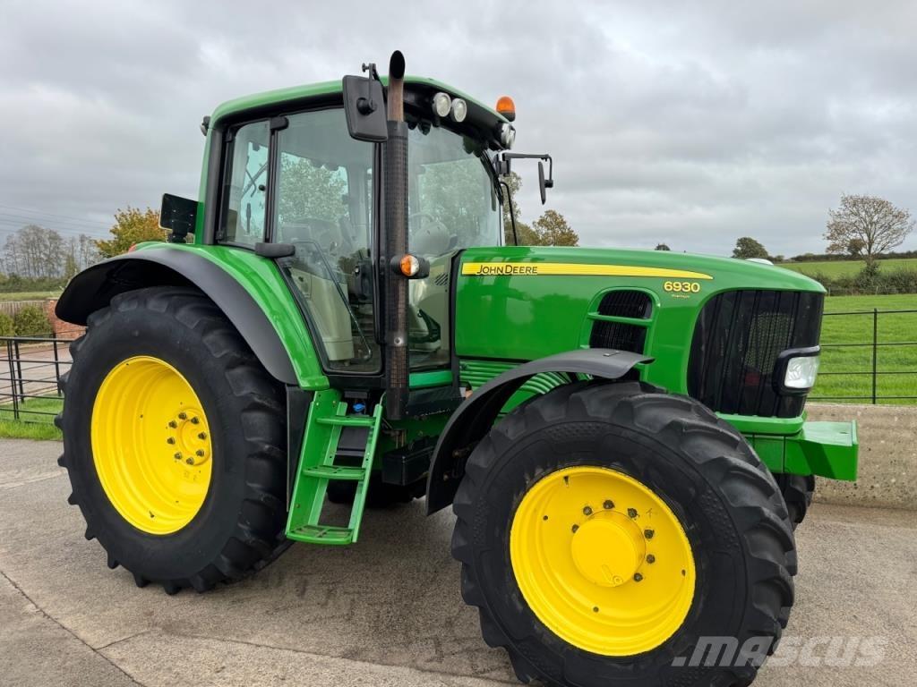 John Deere 6930 Traktori