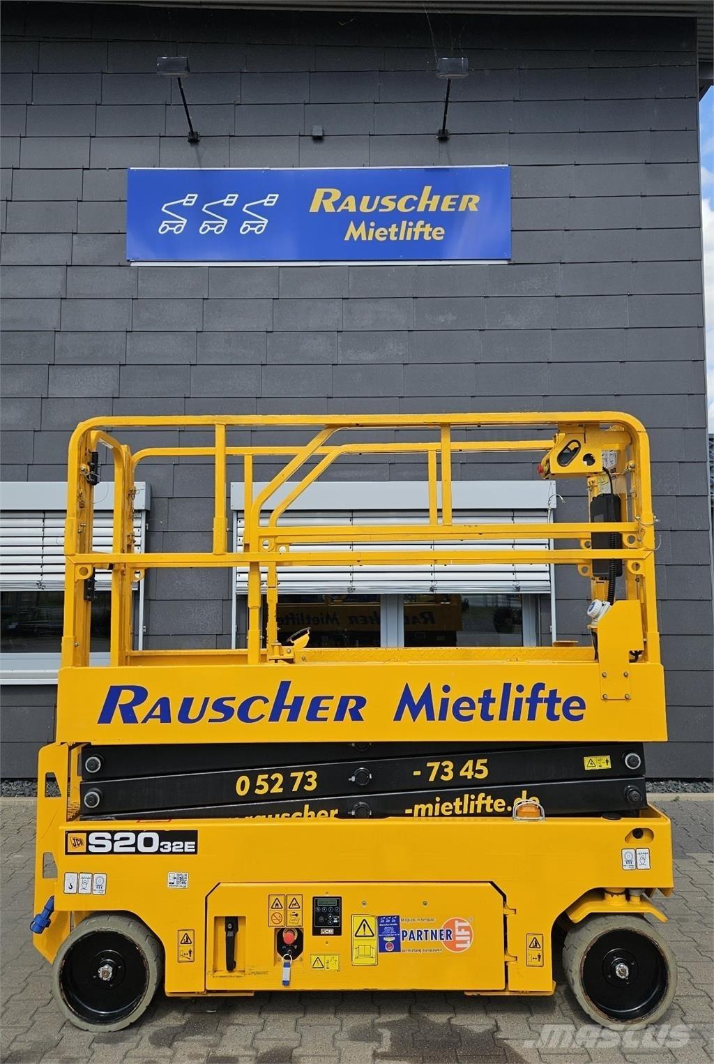 JCB S2032E Makazaste platforme