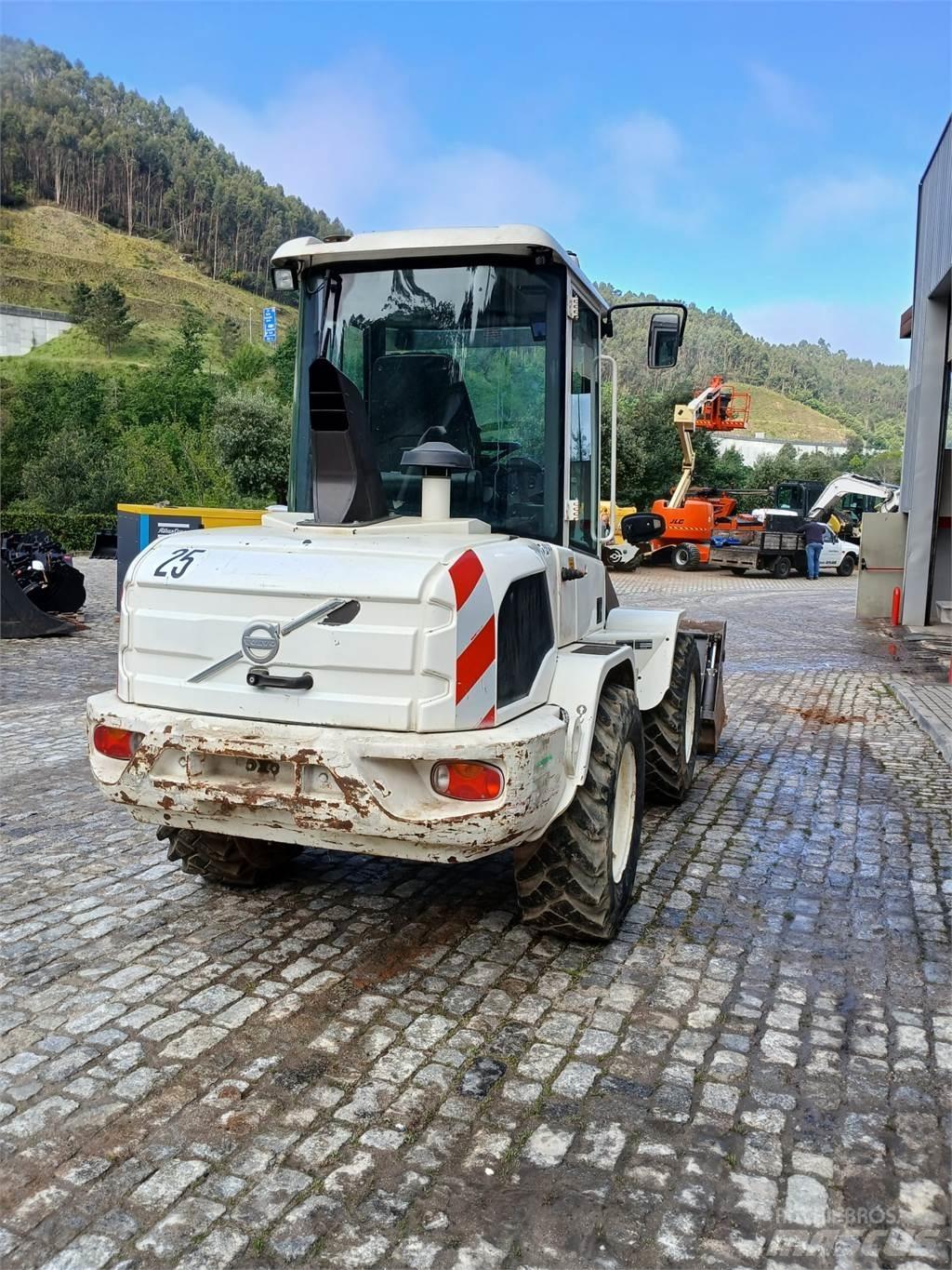 Volvo L30G Ostalo za građevinarstvo