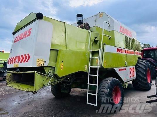 CLAAS MEGA 218 Kombajni